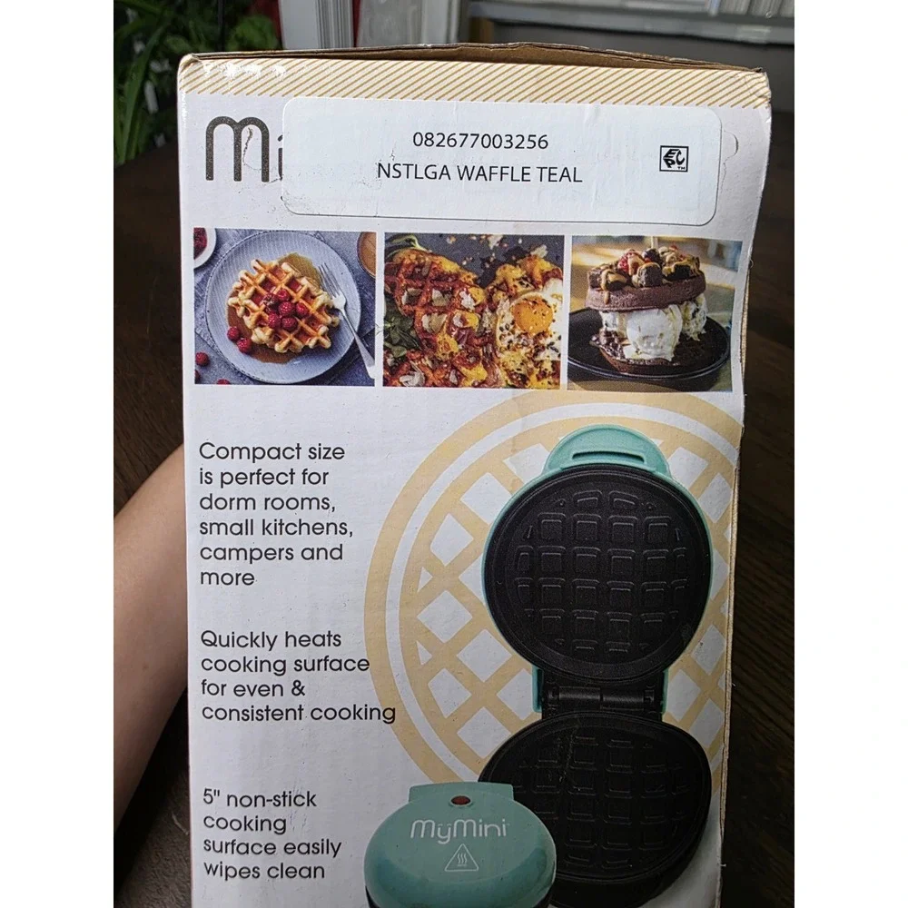 Nostalgia My Mini Waffle Maker 5 Inch Non Stick‎ Teal Compact MWF5TL New B3